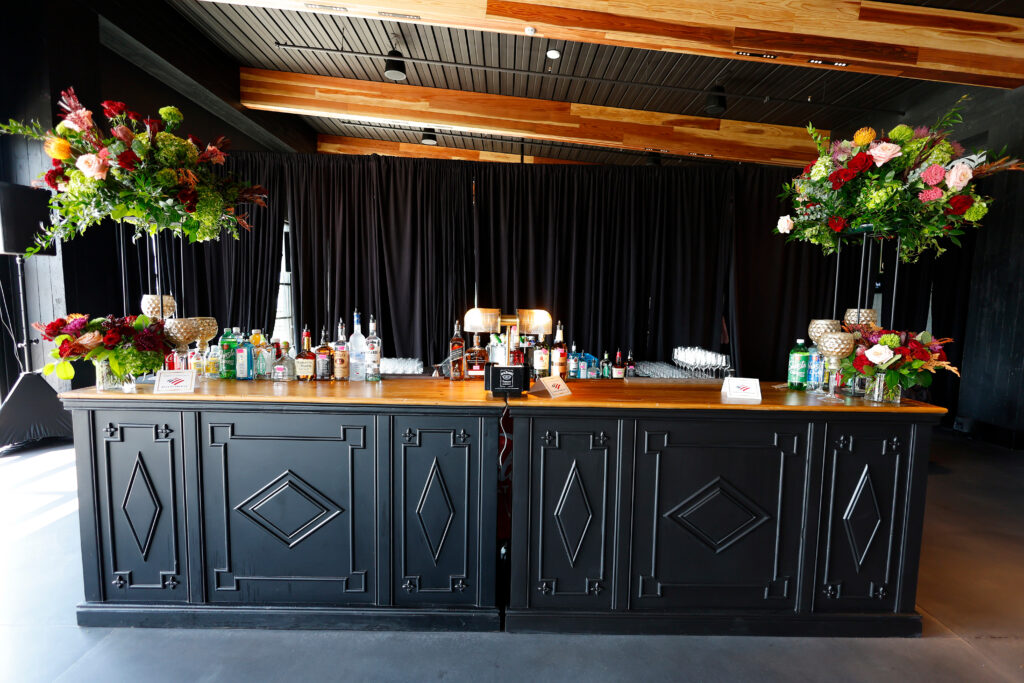 midnight wallace bar