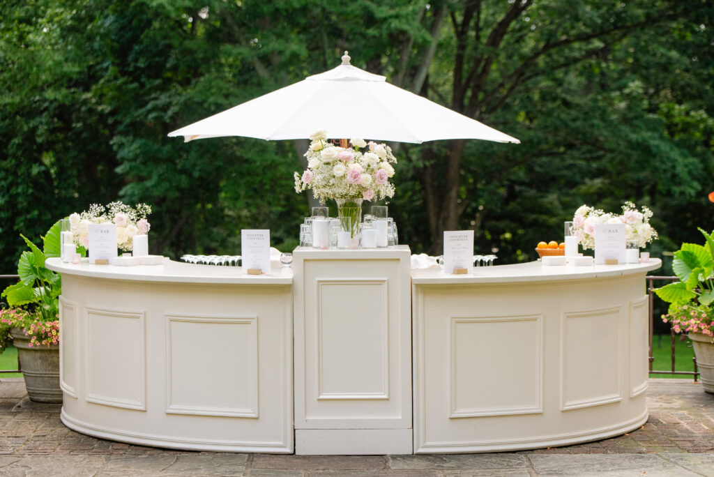 montgomery bar and matching column