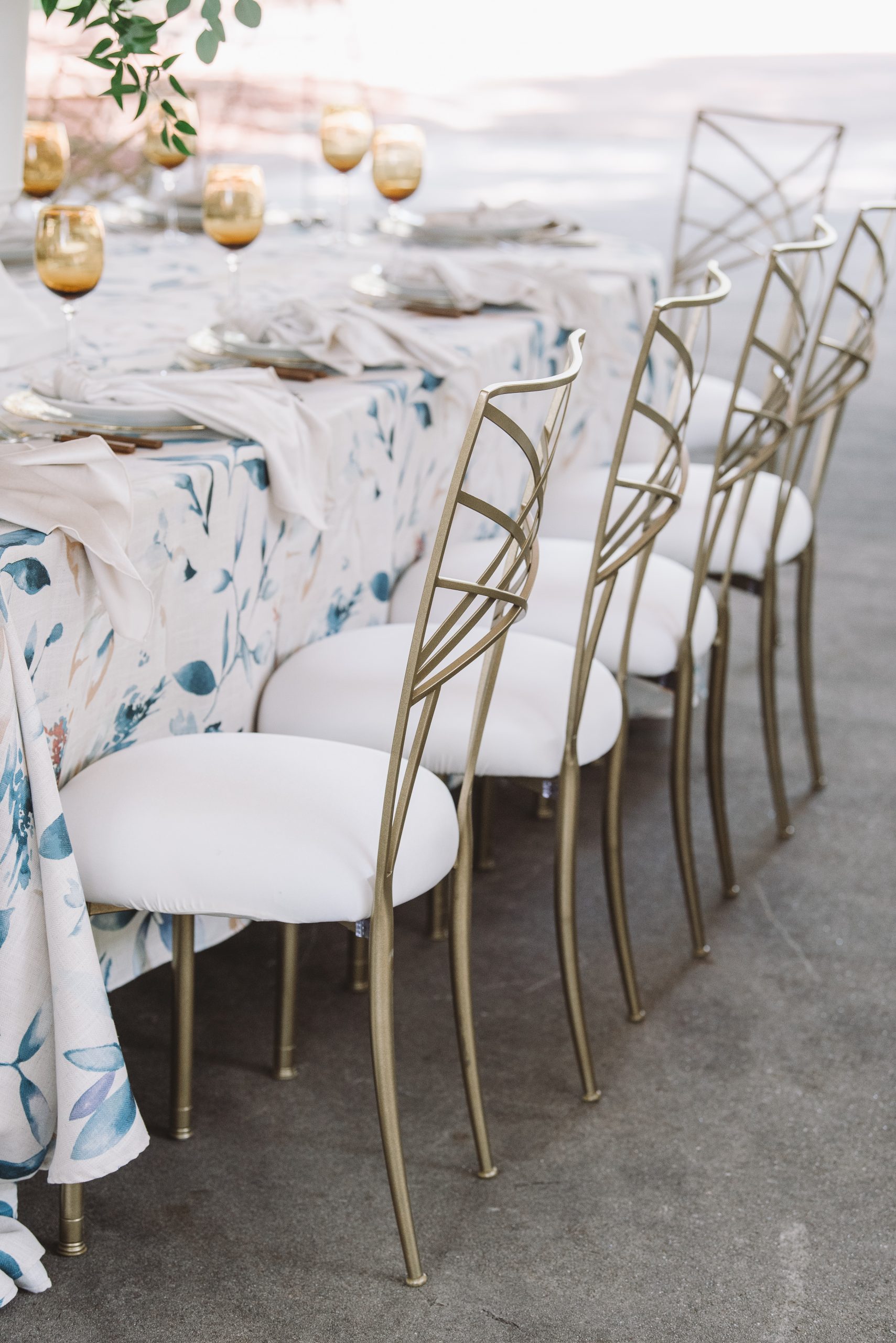 Wedding tables outlet and chairs